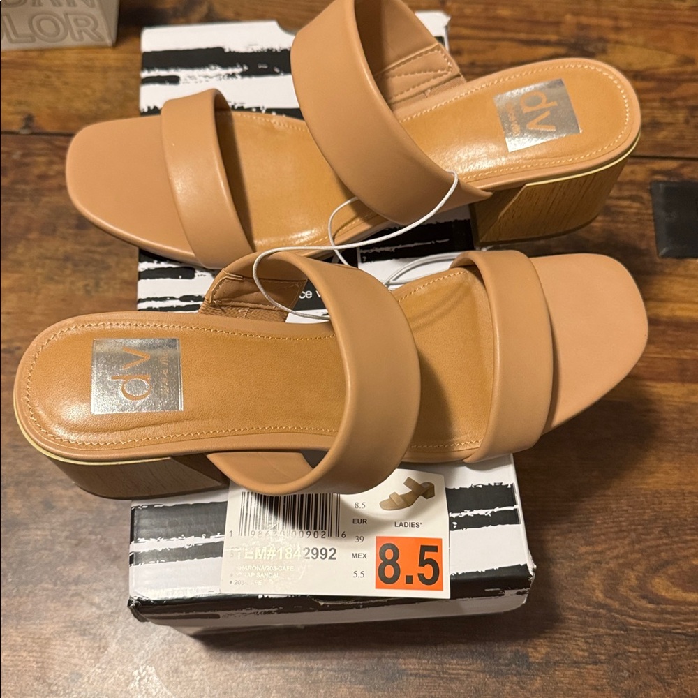 DV by Dolce Vita Women's Sharona Block Heel Sandals size 8.5 - Picture 3 of 7